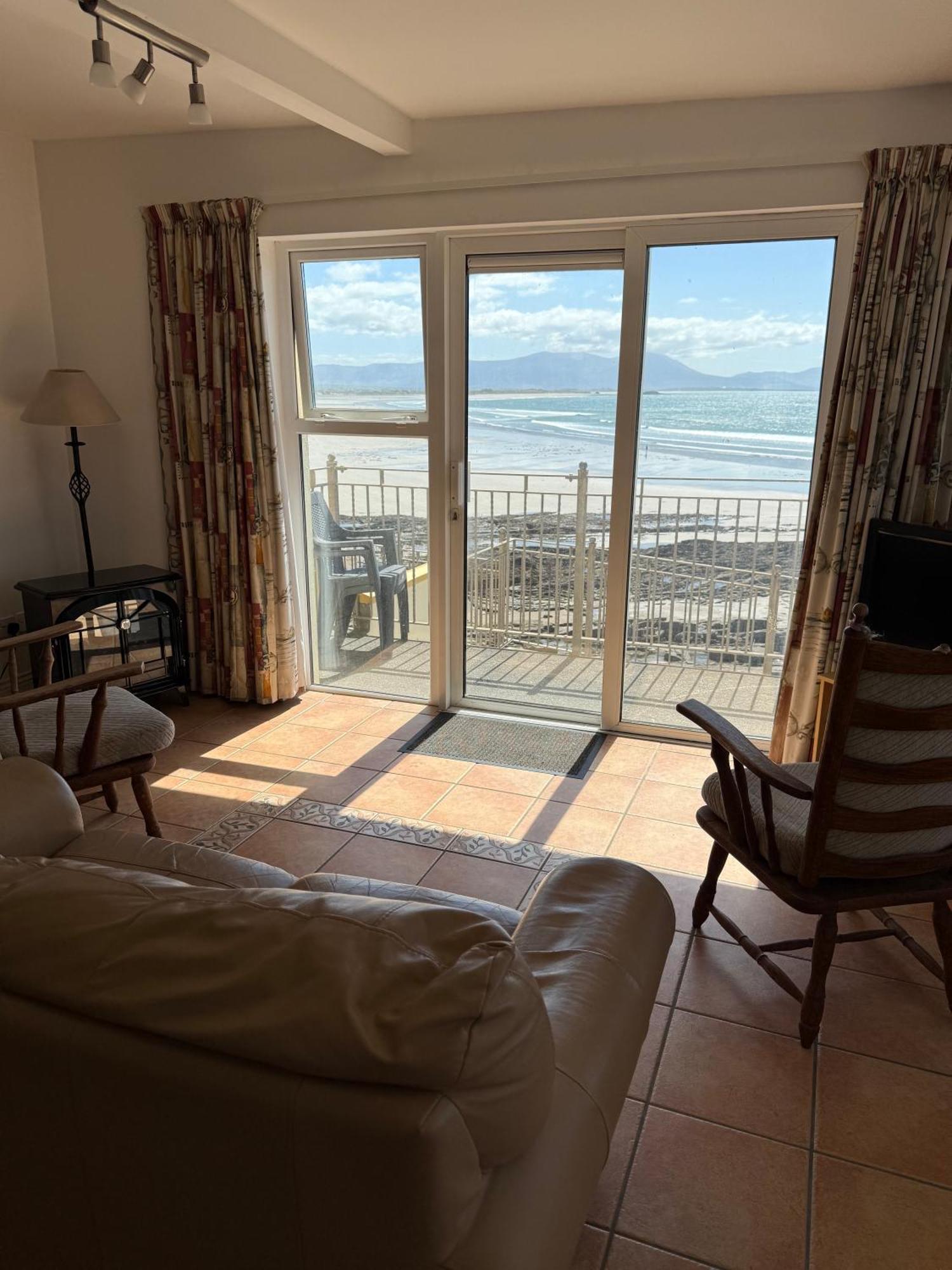 Oneills Apartments Ballyheige Exteriör bild